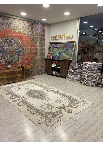 Bej-Kahverengi Naturel Anadolu Motifli El Dokuma Halı Eskitme Vintage Halı 1267 modelleri