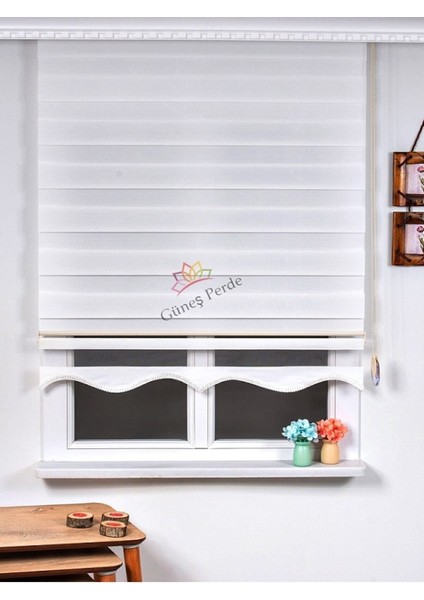 Beyaz Bambu Zebra Stor Güneşlik Perde Etek Dilimli(Alüminmyumkasa)