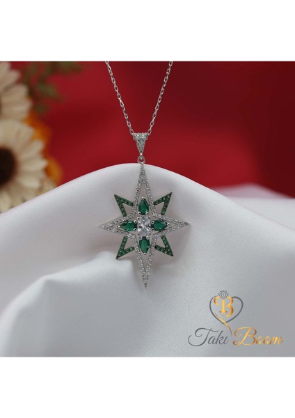 Sevgiliye Hediye Kuzey Yıldızı Kadın Kolye – Işıltılı Yeşil ve Beyaz Taşlarla Şık Tasarım