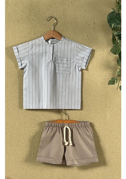 Erkek Bebek Gri Çizgili Gömlek ve Şort Takım – Yazlık Keten Görünümlü Ikili Set, %100 Pamuk