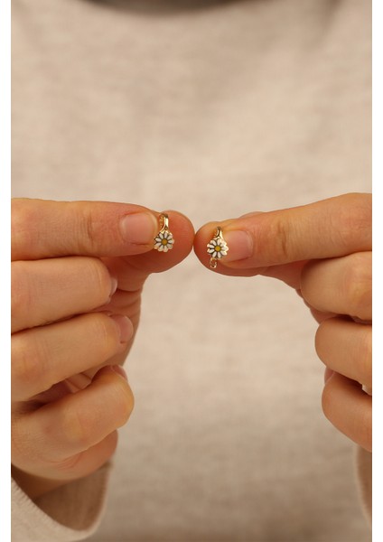 Papatya Çocuk Altın Küpe CGKKP0171