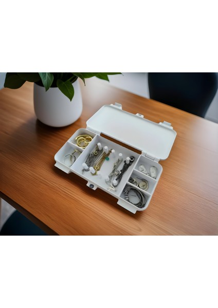 Seyahat ve Şıklık Için Mini Takı Kutusu – Kilitlenebilir Kapaklı, Kompakt Tasarım