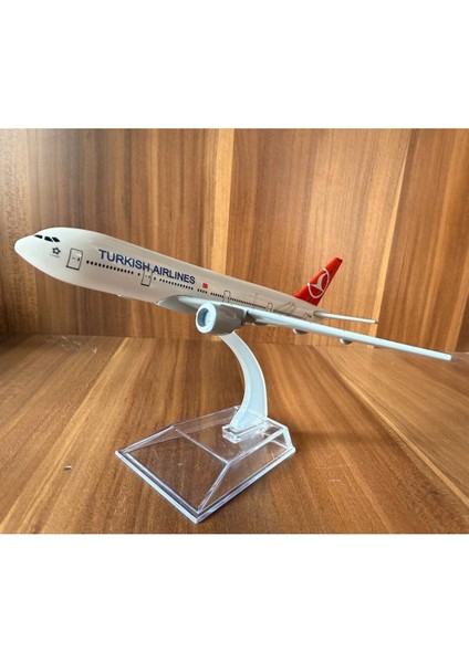 Boeing 737-800 Thy Metal Model Uçak (1/250) – Kişiye Özel Isim Yazılı, Şık Dekoratif ve Koleksiyonl