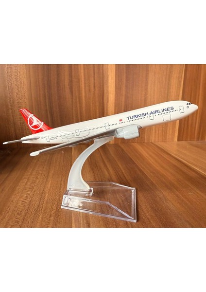 Boeing 737-800 Thy Metal Model Uçak (1/250) – Kişiye Özel Isim Yazılı, Şık Dekoratif ve Koleksiyonl