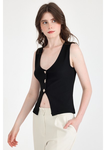 Siyah Düğme Detaylı V Yaka Bluz 018
