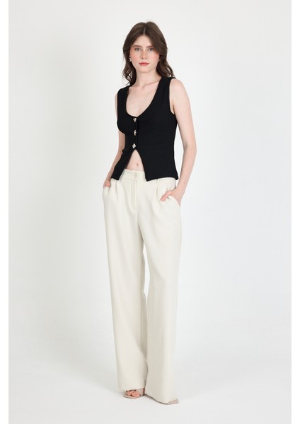 Siyah Düğme Detaylı V Yaka Bluz 018 modelleri