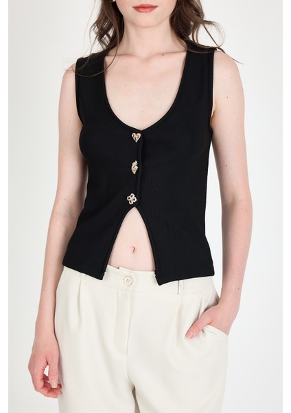 Siyah Düğme Detaylı V Yaka Bluz 018 fırsatları