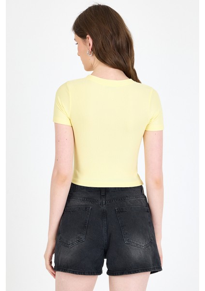 Sarı Ayıcık Baskılı Leopar Detaylı Slim Fit Crop Tişört 0549 indirimleri