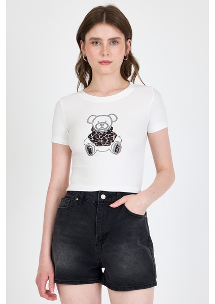 Ekru Ayıcık Baskılı Leopar Detaylı Slim Fit Crop Tişört 0549