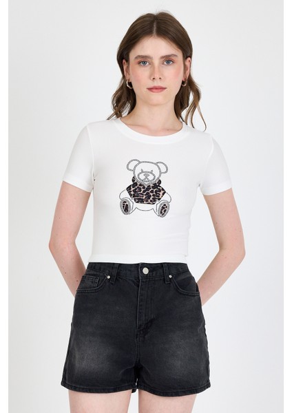 Ekru Ayıcık Baskılı Leopar Detaylı Slim Fit Crop Tişört 0549 fiyatları
