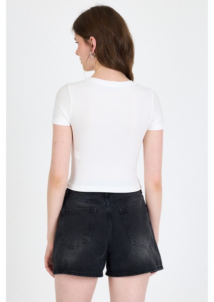 Ekru Ayıcık Baskılı Leopar Detaylı Slim Fit Crop Tişört 0549 indirimleri