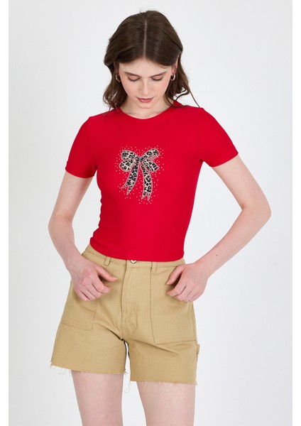 Kırmızı Leopar Fiyonk Baskılı Taş Detaylı Slim Fit Crop Tişört 0549-1 fiyatları