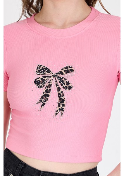 Pembe Leopar Fiyonk Baskılı Taş Detaylı Slim Fit Crop Tişört 0549-1 fırsatları