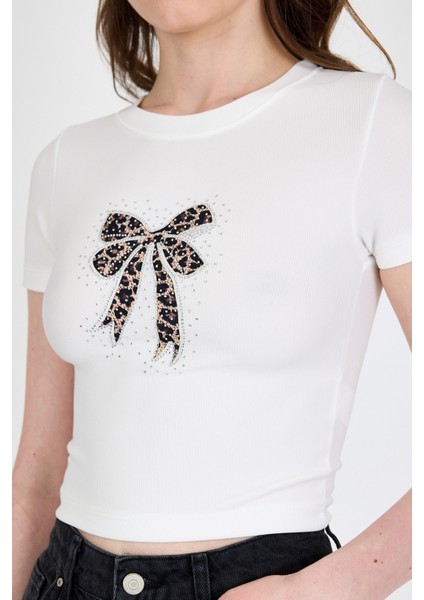 Ekru Leopar Fiyonk Baskılı Taş Detaylı Slim Fit Crop Tişört 0549-1 modelleri