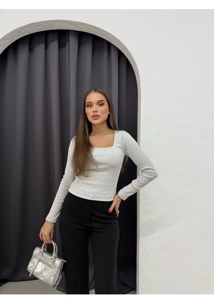 Kadın Kare Yaka Bluz