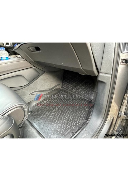 Audi Q7 2015 ve Üzeri 3D Havuzlu Paspas