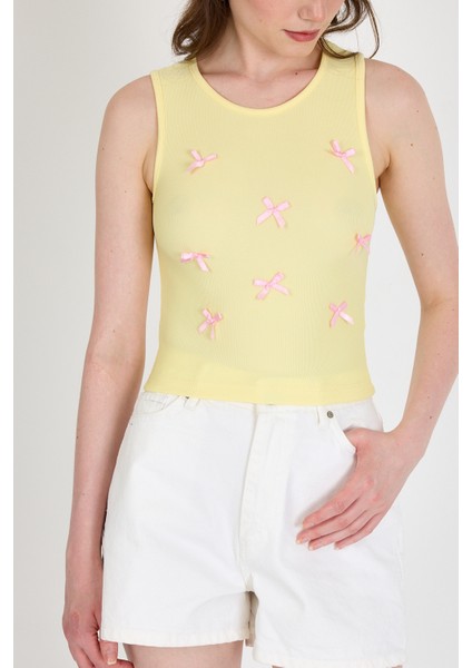 Sarı Fiyonk Işlemeli Crop Örme Atlet 0849 fırsatları