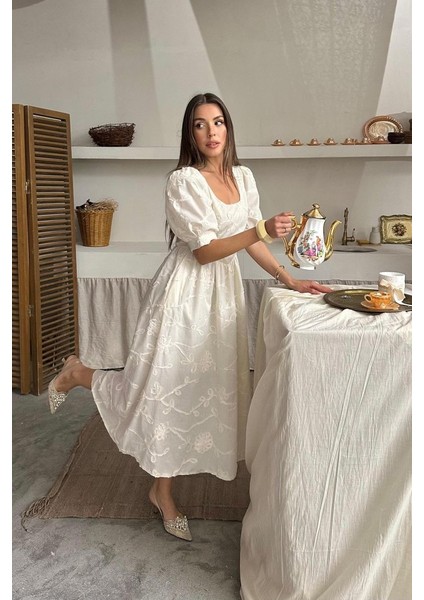 Bej Balon Kollu Brode Elbise fırsatları