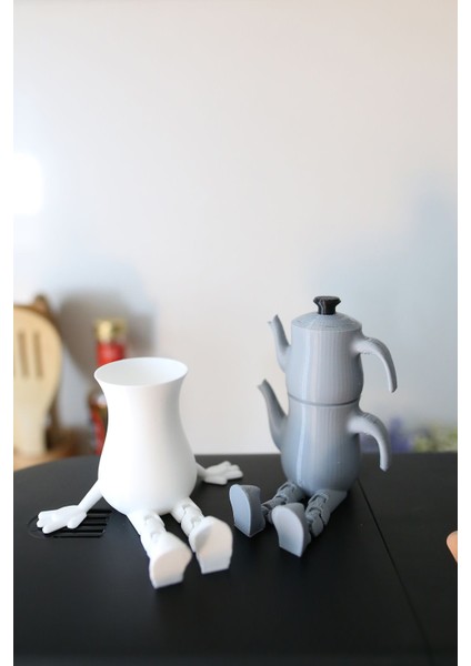 2'li Çaydanlık ve Çay Bardağı Seti - Ayaklı Sevimli Ince Belli Ajda Bardak Çay Köşesi Seti