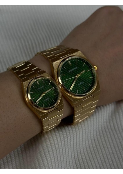 C.p Green Screen Couple Vintage Wristhwatch