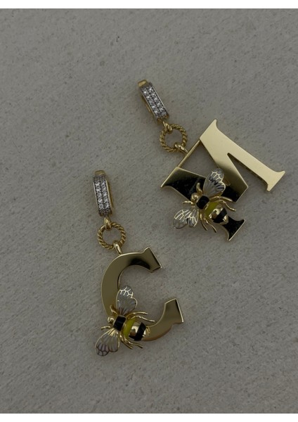 14 Ayar Arılı Harfli Kolye Ucu Taşlı Özel Tasarım Arı Detaylı Harf Kolye Ucu fiyatları