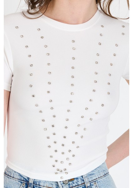 Ekru Bisiklet Yaka Taş Işleme Detaylı Slim Fit Crop Tişört 1149 fırsatları