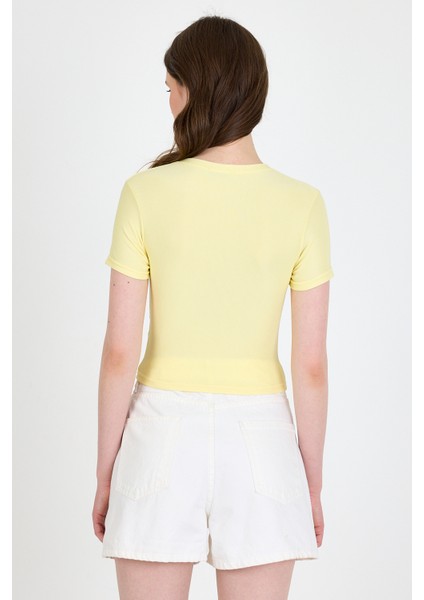 Sarı Bisiklet Yaka Taş Işleme Detaylı Slim Fit Crop Tişört 1149 indirimleri