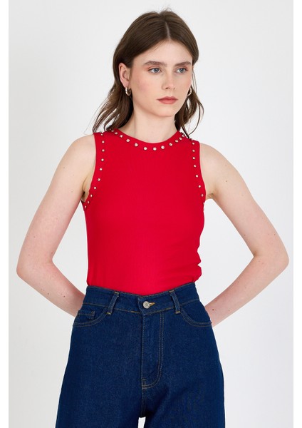 Kırmızı Yaka ve Omuz Taş Detaylı Ribanalı Örme Atlet 1249 fiyatları