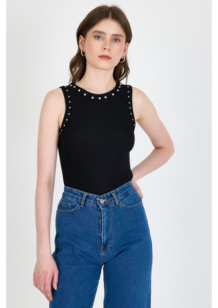 Siyah Yaka ve Omuz Taş Detaylı Ribanalı Örme Atlet 1249