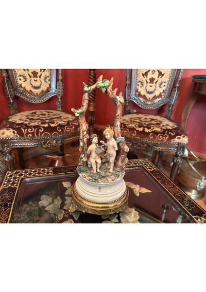 Capodimonte Biblo - Eksikleri Vardır - 30 cm Boyunda 14 cm Çapında