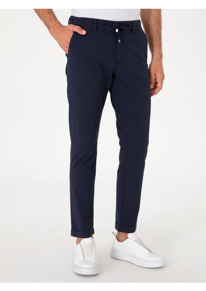 Erkek Koyu Lacivert Slim Fit Gofreli Beli Bağcıklı Spor Pantolon 50305618-VR100
