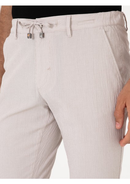 Erkek Bej Slim Fit Gofreli Beli Bağcıklı Spor Pantolon 50305618-VR011 indirimleri
