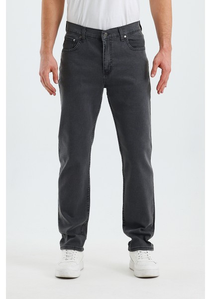Erkek Regular Fit Geniş Paça Yüksek Bel Casual Kot Pantolon