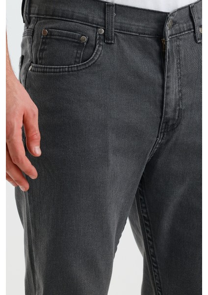 Erkek Regular Fit Geniş Paça Yüksek Bel Casual Kot Pantolon indirimleri