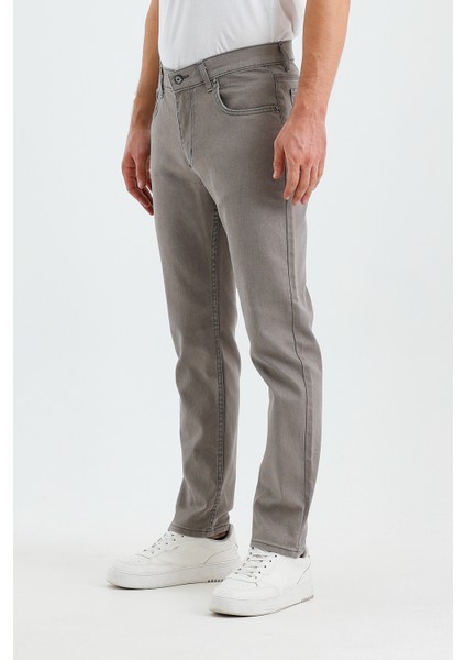 Erkek Regular Fit Geniş Paça Yüksek Bel Casual Kot Pantolon modelleri