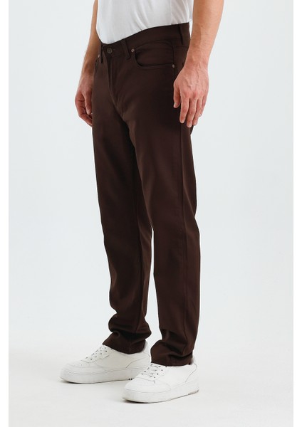 Erkek Regular Fit Geniş Paça Yüksek Bel Casual Kot Pantolon modelleri