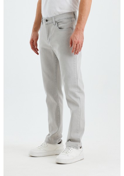 Erkek Regular Fit Geniş Paça Yüksek Bel Casual Kot Pantolon modelleri