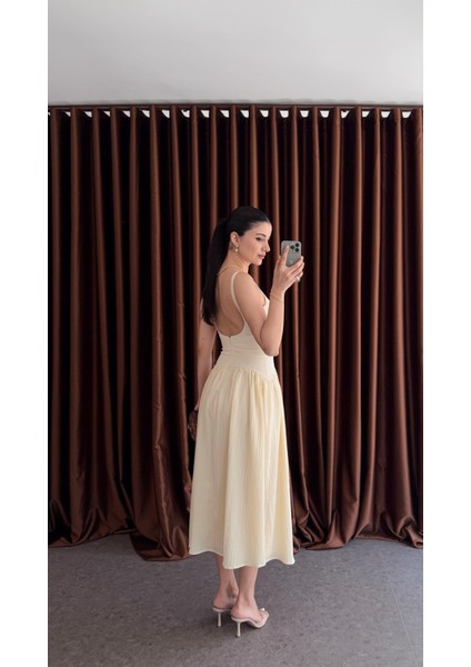 Dokulu Kumaş Ekru Elbise fiyatları