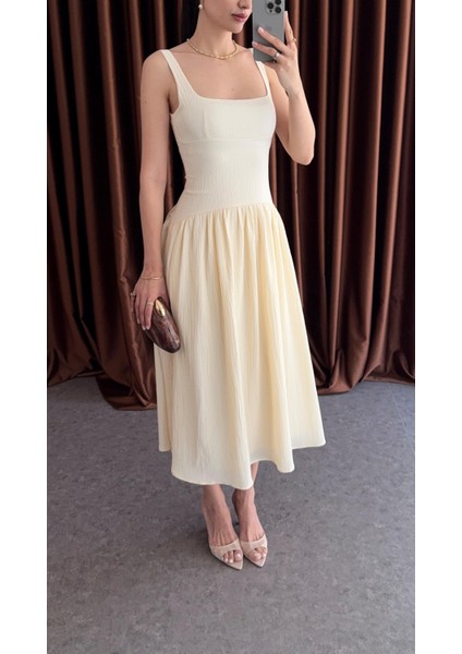 Dokulu Kumaş Ekru Elbise indirimleri