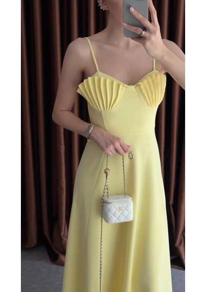 Göğüs Pileli Sarı Elbise fırsatları