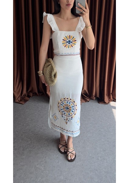 Nakışlı Beyaz Takım modelleri