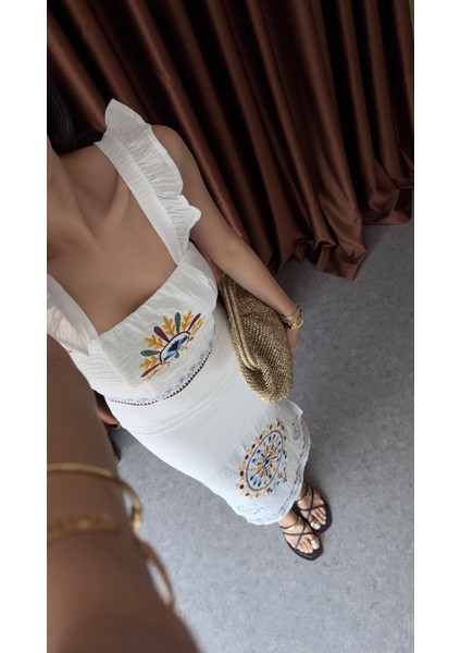 Nakışlı Beyaz Takım indirimleri