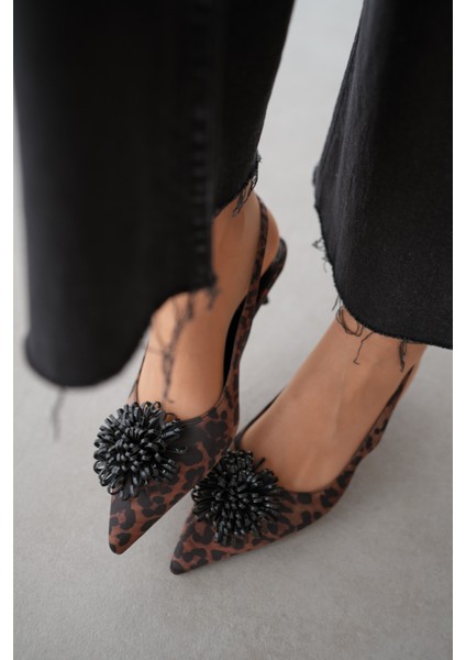 Aura Sivri Burun Kitten Topuk Ön Kısmı Detaylı Kadın Stiletto- Leopar modelleri