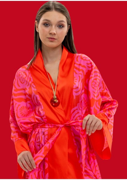 Dinamik Pembe Kimono