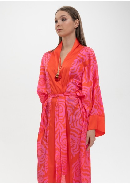 Dinamik Pembe Kimono