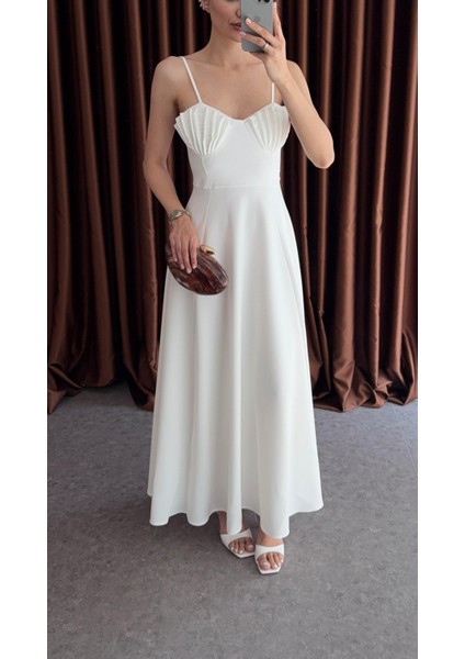 Göğüs Pileli Beyaz Elbise modelleri