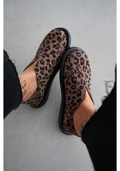 Denny Hakiki Deri Oval Burunlu V Detaylı Kadın Loafer- Leopar indirimleri