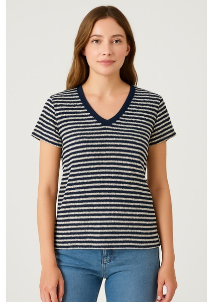 Kadın Lacivert Beyaz Çizgili V Yaka Kısa Kollu Örme T-Shirt, Bluz modelleri