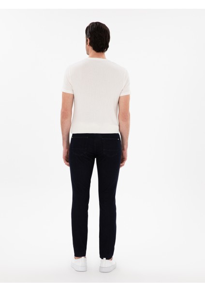 Erkek Lacivert Slim Fit Pamuk Karışımlı Jean Pantolon 50305699-VR033 fırsatları
