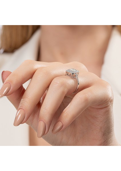0,78 Karat Kolu Taşlı Baget Pırlanta Yüzük - PR00908 indirimleri